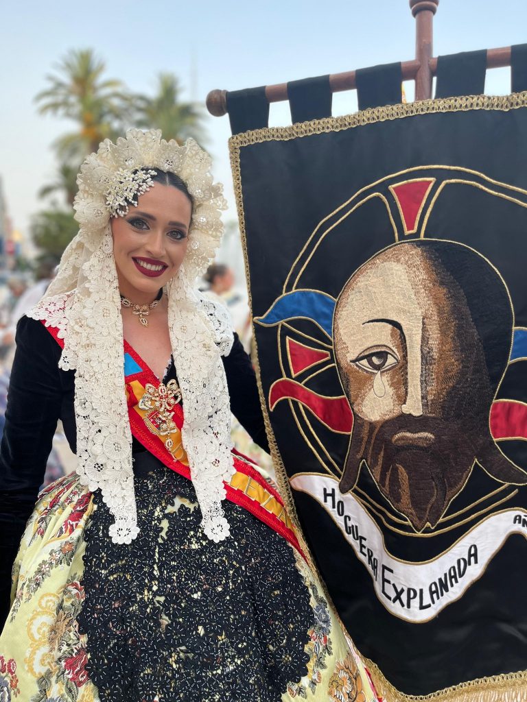 Belleza Hoguera Explanada 2025