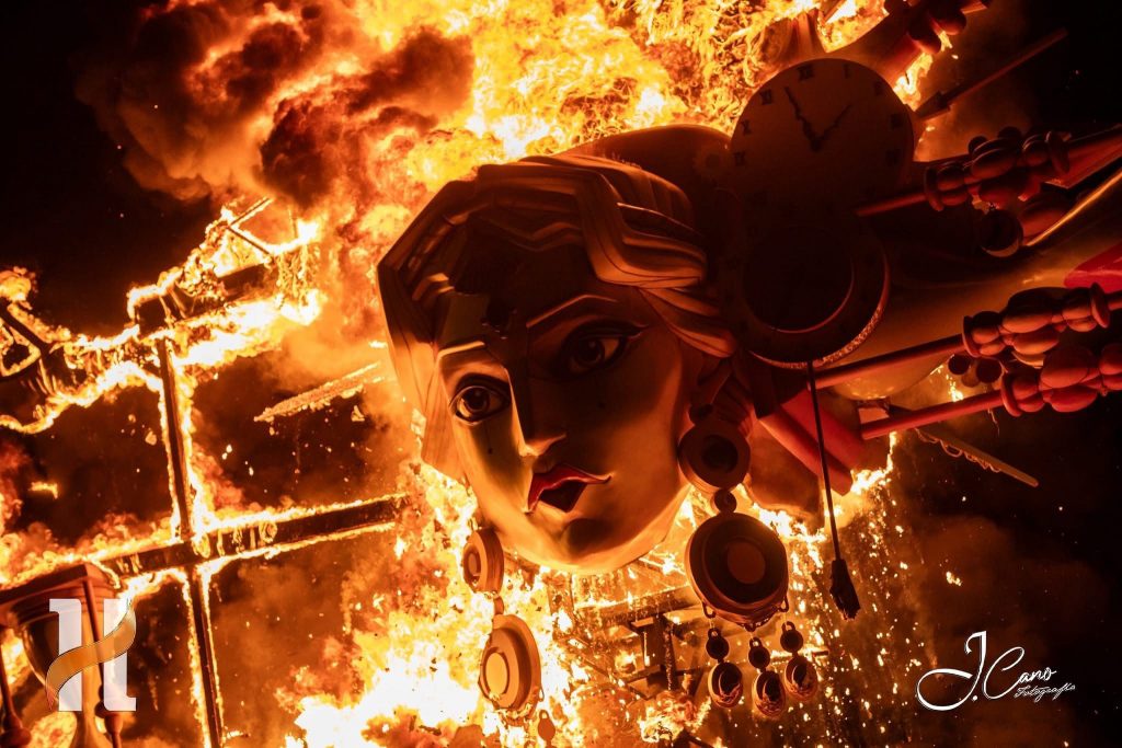 La Hoguera Explanada 2025