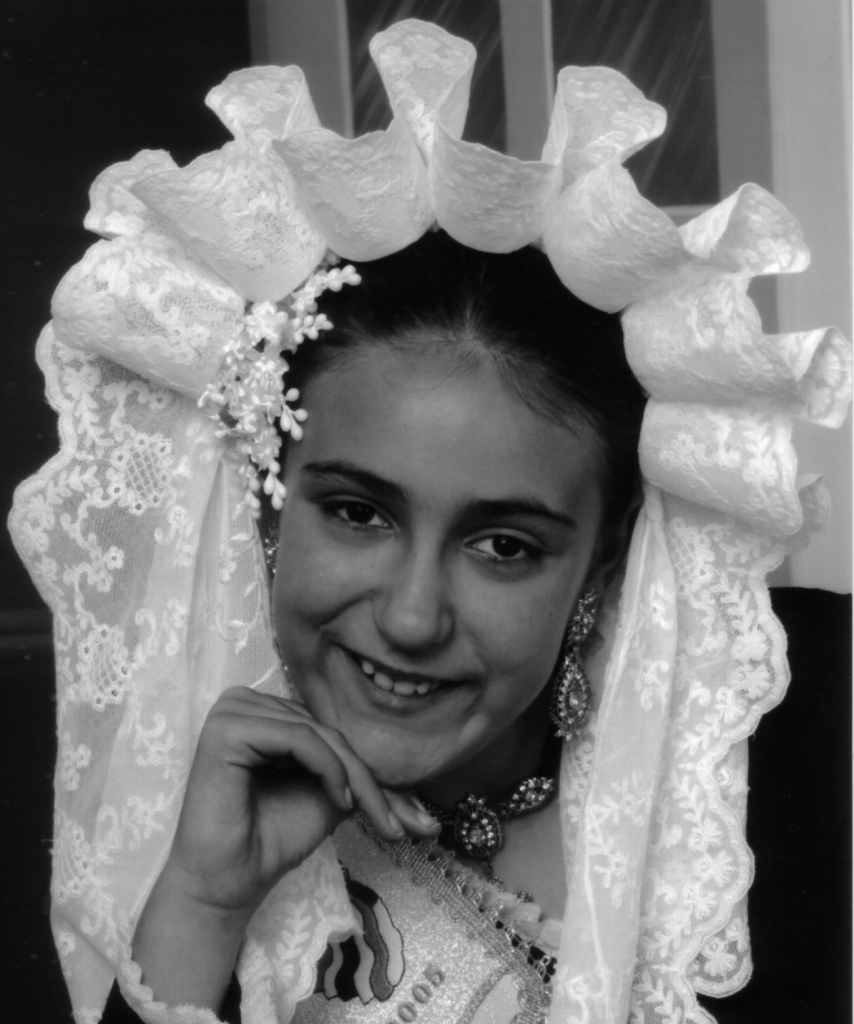 Dama infantil hoguera explanada 2005