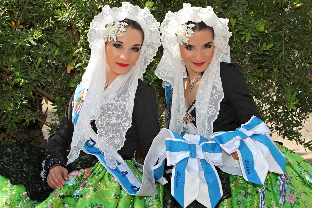 Damas adultas hoguera explanada 2013