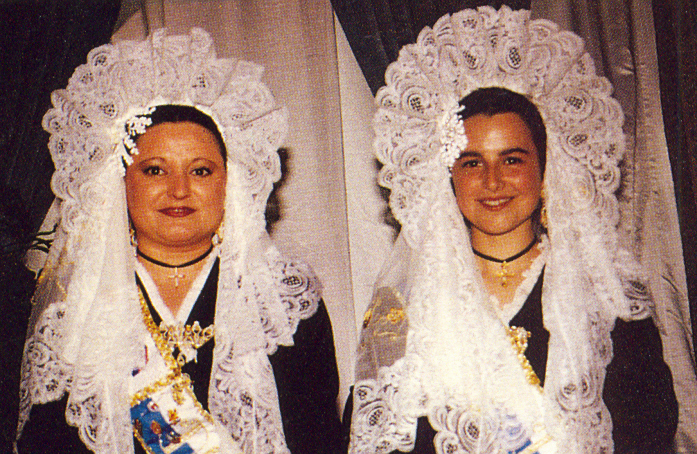 Damas adultas hoguera explanada 1994