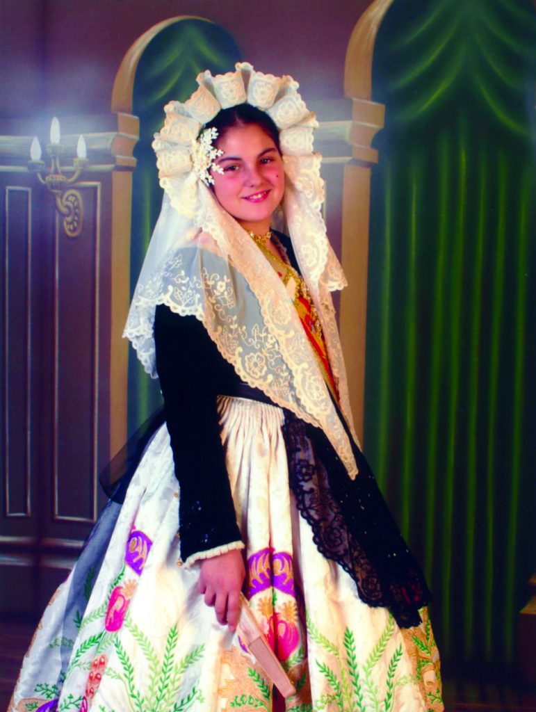 Belleza infantil hoguera explanada 2004