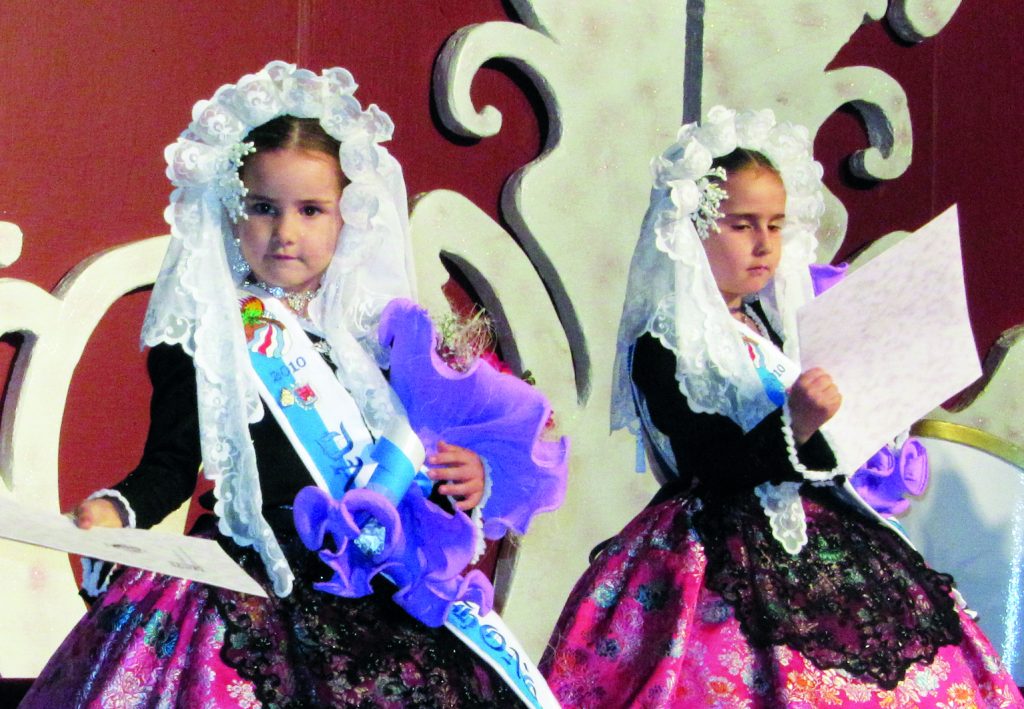 Damas infantiles hoguera explanada 2010