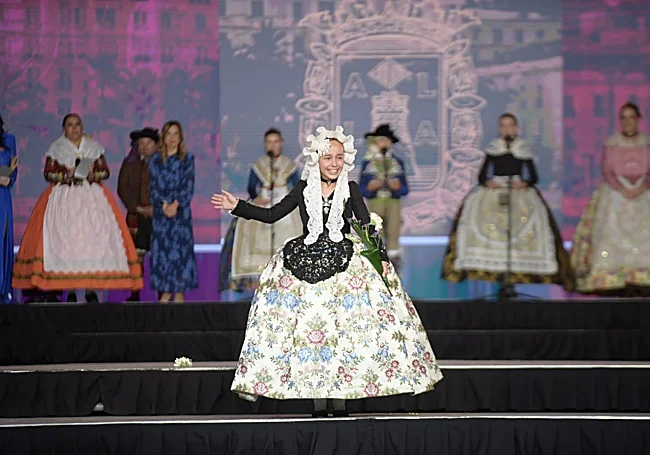 Lucía Colilla Dama de honor del foc infantil 2026 - Hoguera Explanada